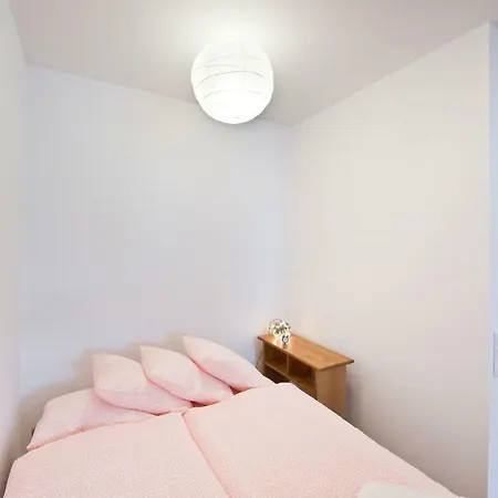 Studio By The Beach 200m + Parking Sopot