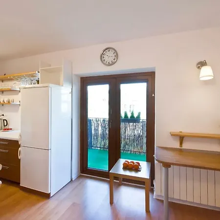 Apartament Studio By The Beach 200m + Parking